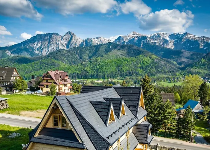 فندق مبيت وإفطار Panorama Premium كوشتيليسكا